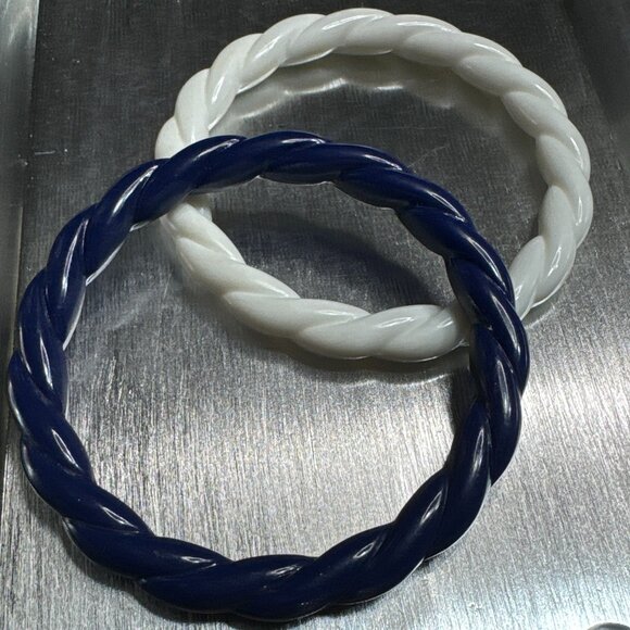 🌀 Dorothy’s Power Pair | Twisted Lucite Bangle Bracelets - Picture 1 of 1